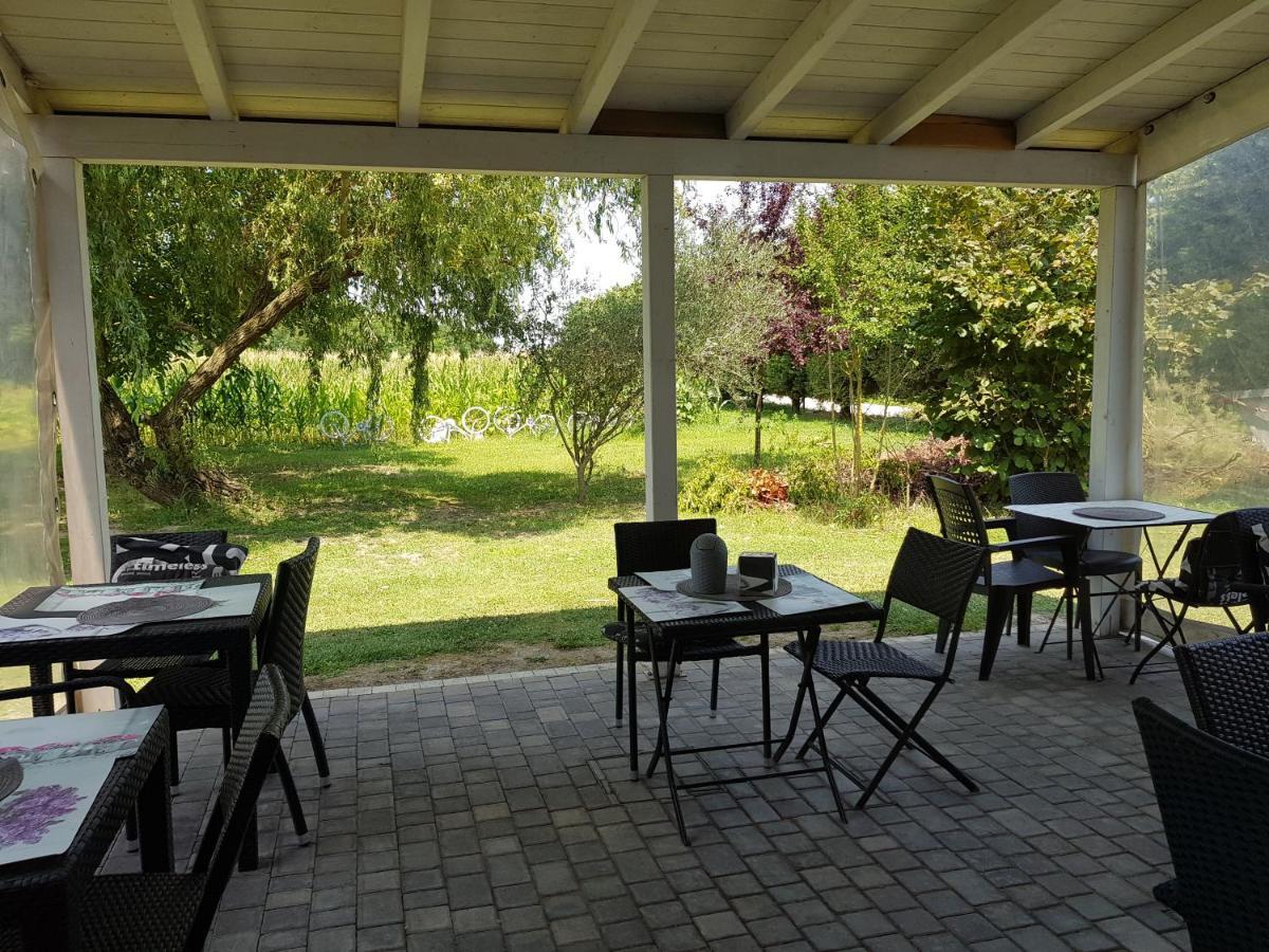 Il Giardino Di Rebecca Panzió Ferrara Kültér fotó